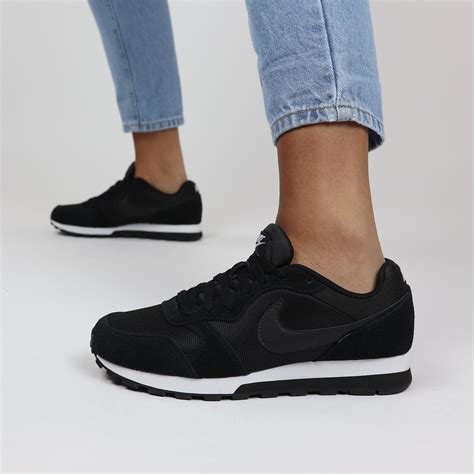 dames zwarte nike sneakers|zwarte schoenen Nike.